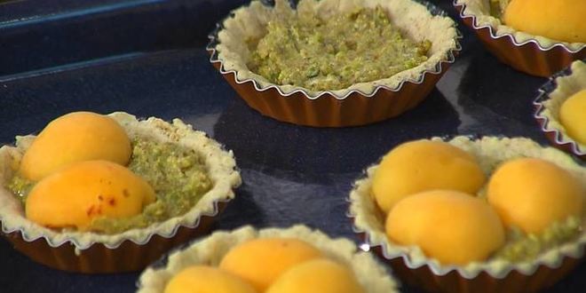 Рецепт тарталеток с абрикосами и фисташковым кремом