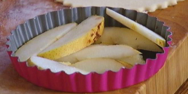 Рецепт тарталеток с грушами и красной смородиной