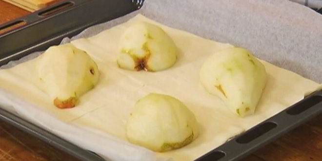 Рецепт тарталеток с карамелизированной грушей и клюквой