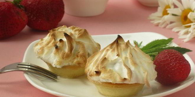 Рецепт Тарталеток с клубникой и мороженым на гриле