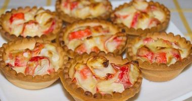 Рецепт Тарталеток с крабовыми палочками и сыром