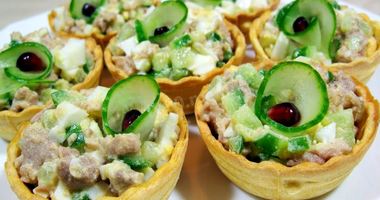 Рецепт Тарталеток с печенью трески и огурцом