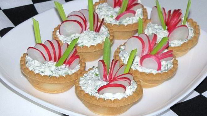 Рецепт тарталеток с редисом на творожной подушке