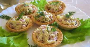 Рецепт Тарталеток с ветчиной и помидорами