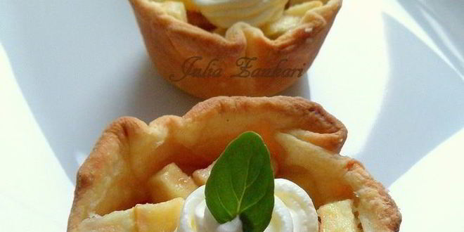 Рецепт Тарталеток с яблоками, орехами и крем-фрешем