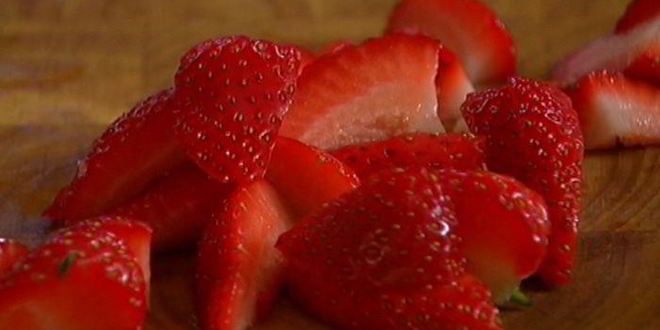 Рецепт тарталеток с ягодами и взбитыми сливками