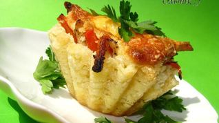 Рецепт Закусочных рисовых тарталеток с запеченными овощами и куриным филе под сыром