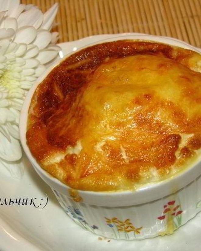 Рецепт закусочных рисовых тарталеток с запеченными овощами и куриным филе под сыром