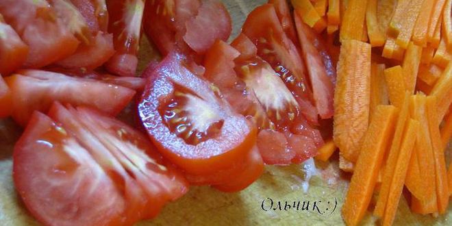 Рецепт закусочных рисовых тарталеток с запеченными овощами и куриным филе под сыром