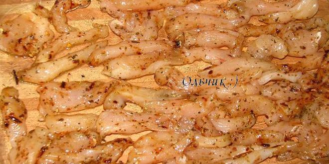 Рецепт закусочных рисовых тарталеток с запеченными овощами и куриным филе под сыром