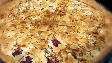 Рецепт Фруктового тарта с овсяным штрейзелем