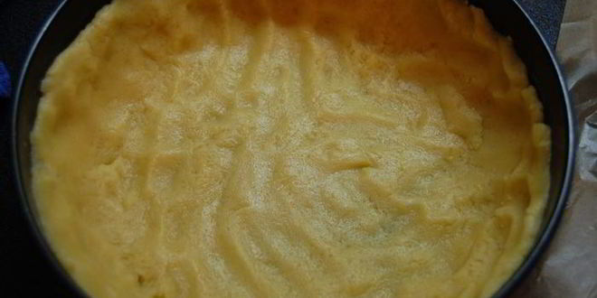 Рецепт клубничного тарта с творожным кремом и шоколадом