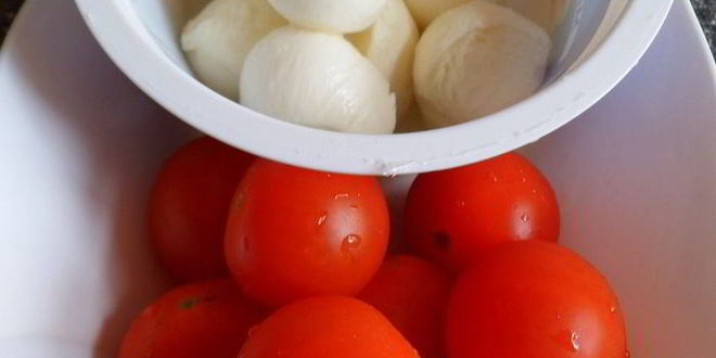 Рецепт лимонного тарта с помидорками черри, моцареллой и бастурмой