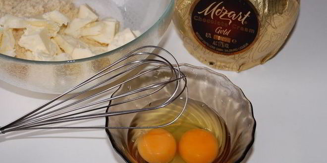 Рецепт миндального тарта с карамелизованными нектаринами