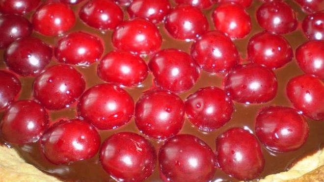 Рецепт шоколадна-вишневого тарт