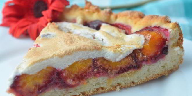 Рецепт Сливового тарта из творожного теста с меренгой