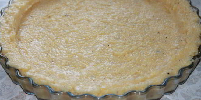 Рецепт тарта из поленты с луком пореем