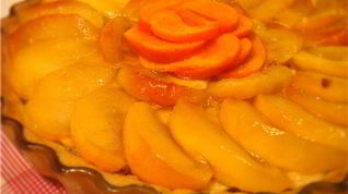 Рецепт Тарта с карамелизованными яблоками