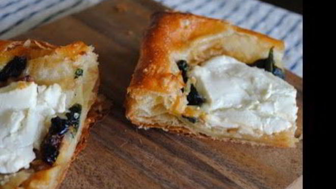 Рецепт тарта с козьим сыром и шпинатом