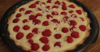 Рецепт Тарта с малиной и миндалем