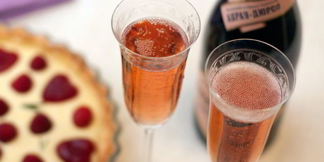 Рецепт тарта с малиной и розмариновым кремом