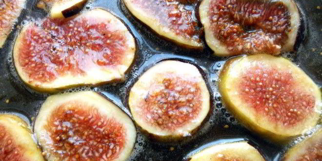 Рецепт тарта с маскарпоне, инжиром и медовым соусом