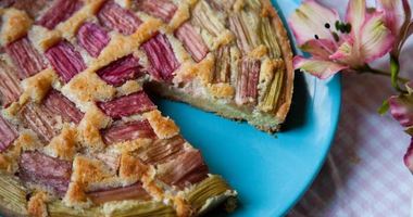 Рецепт Тарта с ревенем и миндалем