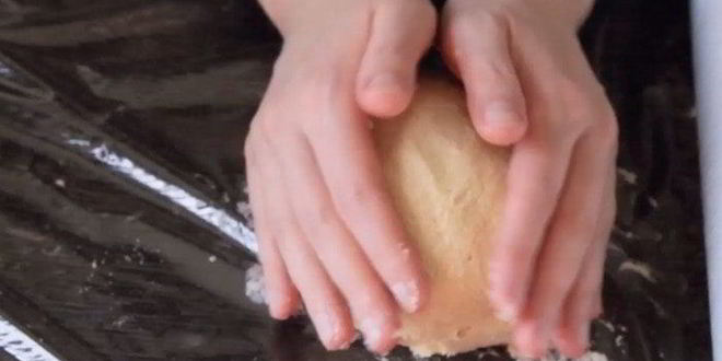 Рецепт тарта с ревенем и миндалем