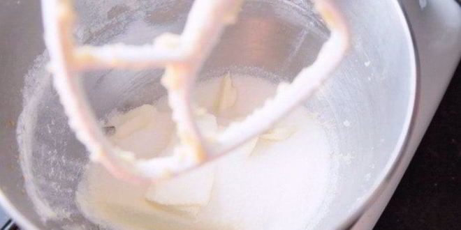 Рецепт тарта с ревенем и миндалем