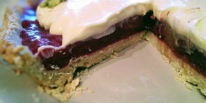 Рецепт тарта с ревенем и сливочным кремом