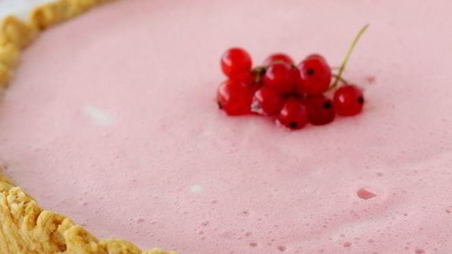 Рецепт тарта с самбуком из красной смородины