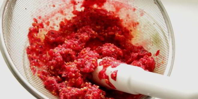 Рецепт тарта с самбуком из красной смородины