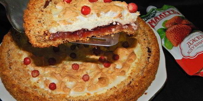 Рецепт Тарта с творогом, джемом и меренгой
