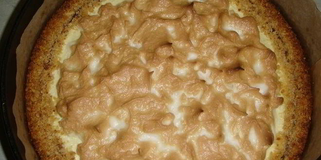 Рецепт тарта с творогом, джемом и меренгой