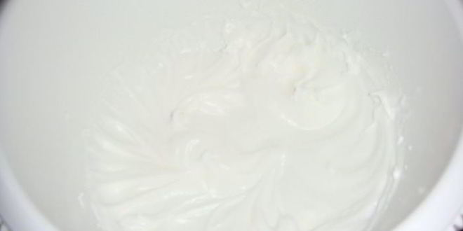 Рецепт тарта с творогом, джемом и меренгой