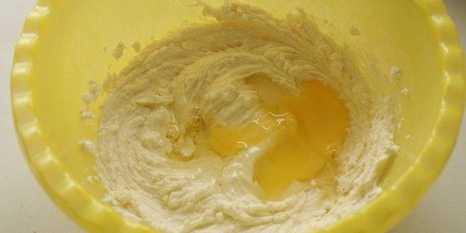 Рецепт тарта со сливами, рикоттой и миндалем