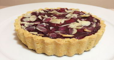 Рецепт Вишневого тарта с миндалем