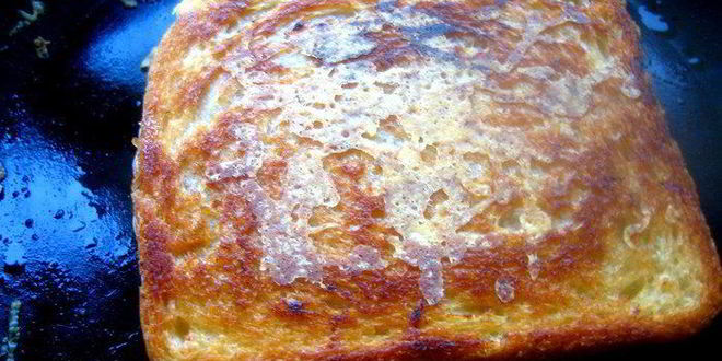 Рецепт хрустящего тоста с карамельным бананом