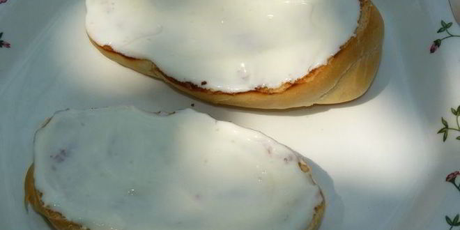 Рецепт сладких тостов с клубникой