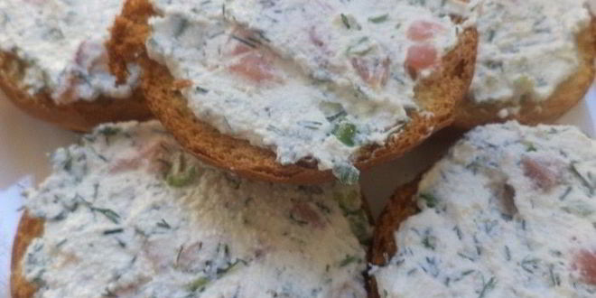 Рецепт тостов с творожно-лососевой начинкой