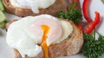 Рецепт Тостов с яйцом-пашот и Моцареллой