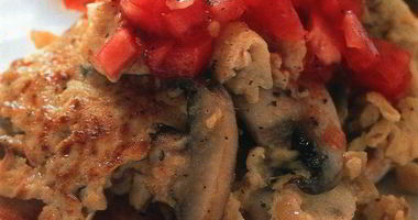 Рецепт Яичницы-болтуньи из страусового яйца