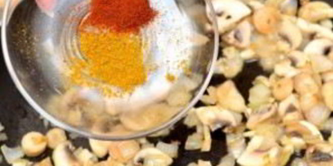 Рецепт яичницы-болтуньи с грибами