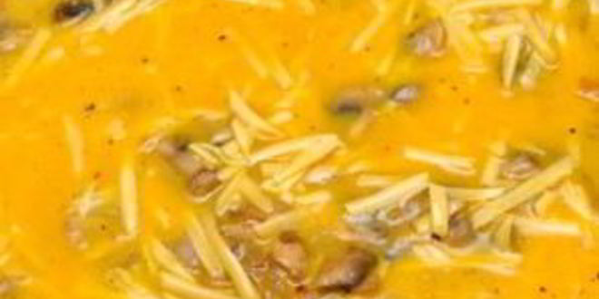 Рецепт яичницы-болтуньи с грибами