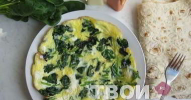 Рецепт Яичницы-болтуньи со шпинатом и пармезаном