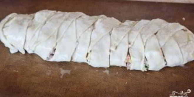 Рецепт яичницы-болтуньи в слоеном тесте