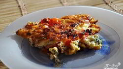 Рецепт Яичницы с колбасой, помидорами и сыром