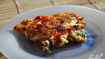 Рецепт Яичницы с колбасой, помидорами и сыром