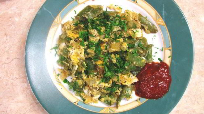 Рецепт яичницы с плоской стручковой фасолью