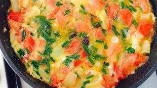 Рецепт Яичницы с помидорами и болгарским перцем